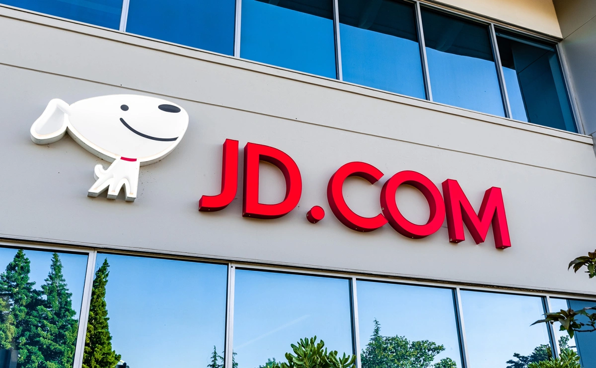 Акции JD.com выросли на 5% на фоне сильного отчета Alibaba