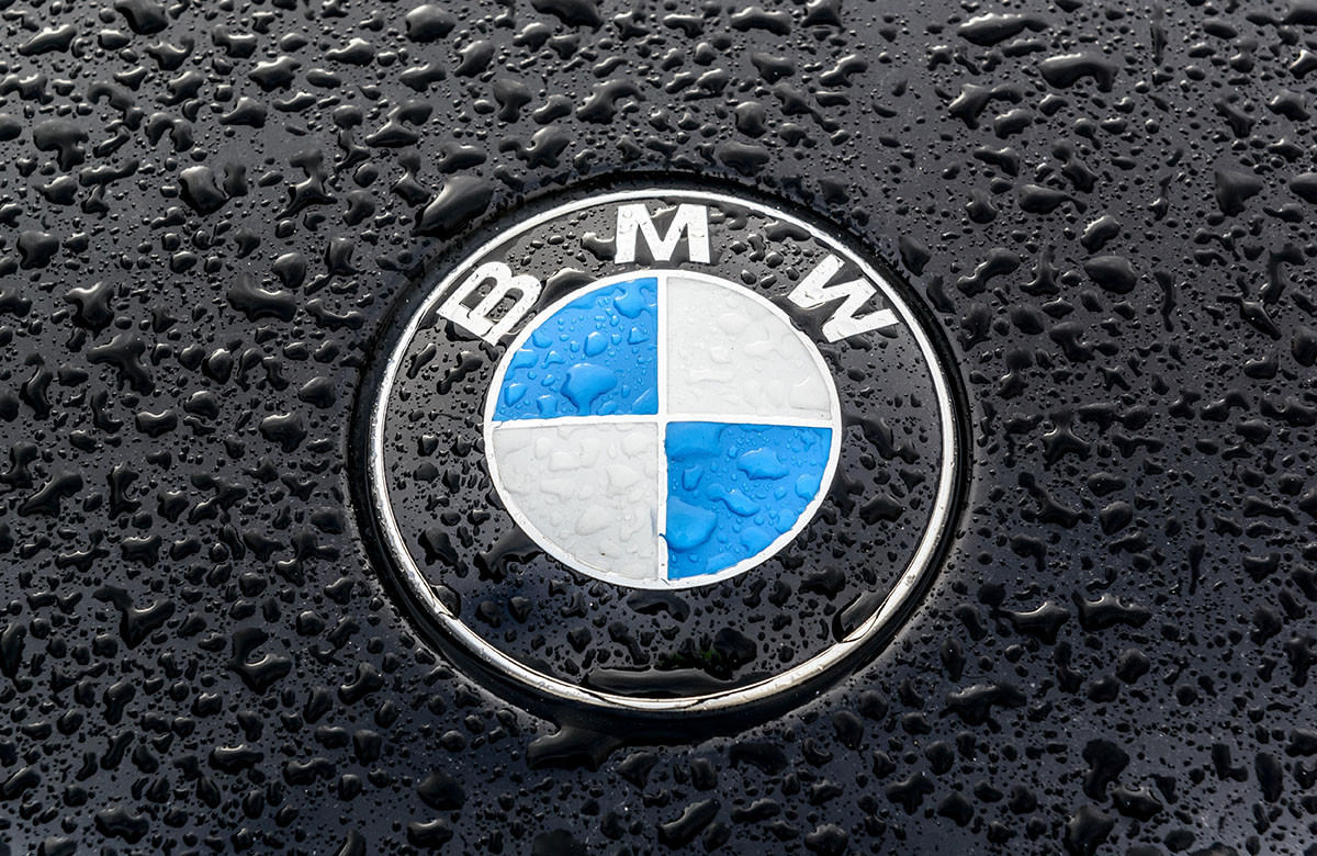 Объем продаж BMW в третьем квартале упал на 12,2% на фоне популярности EV