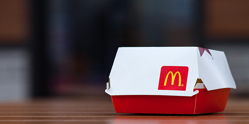 Аналитики снизили прогноз прибыли McDonald's из-за расходов в России