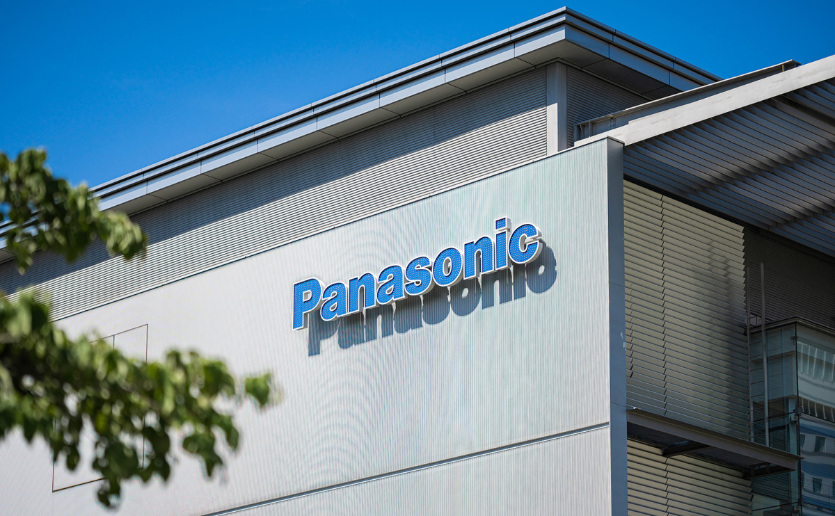 Акции Panasonic выросли на 5% на фоне презентации новой батареи для Tesla