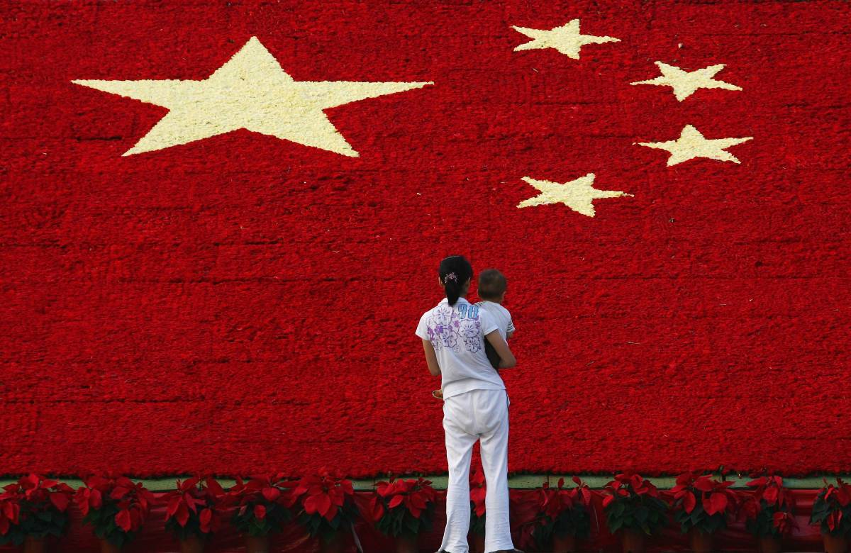 Китайский регулятор предложил бигтех-компаниям провести IPO в Гонконге