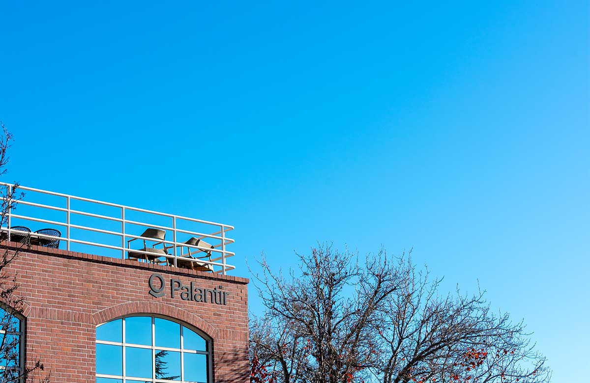 Акции Palantir выросли на 5% после новостей о создании экосистемы данных
