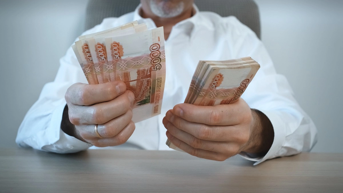 В какой банк положить деньги: топ-20 ставок по вкладам зимой 2023 года