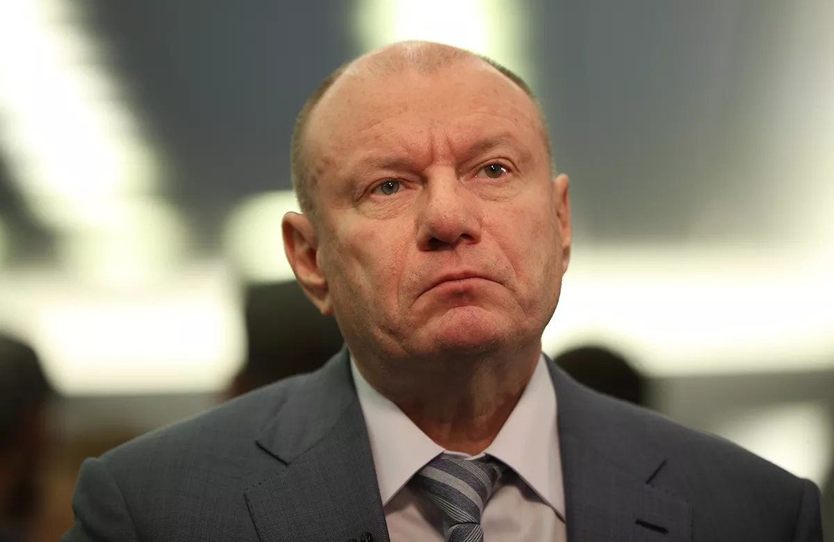 Владимир Потанин продал 7,5% акций Росбанка компании «Русфинанс»