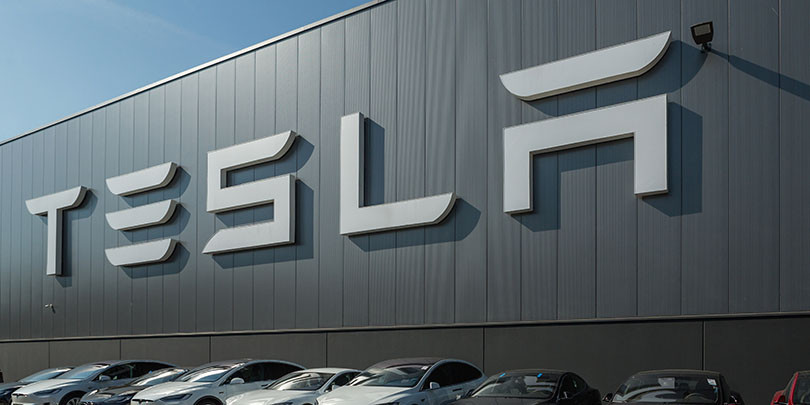 Tesla планирует провести сплит акций в пропорции 3:1