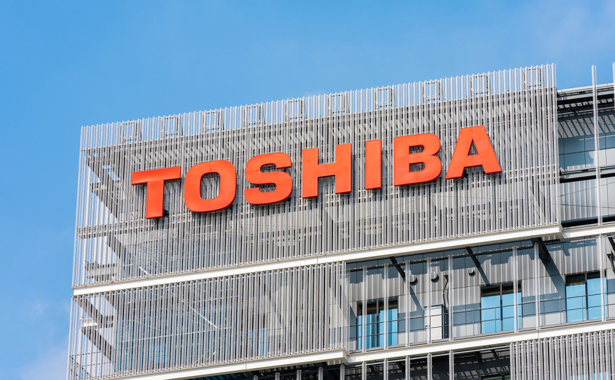 Акционеры Toshiba проголосовали против разделения компании