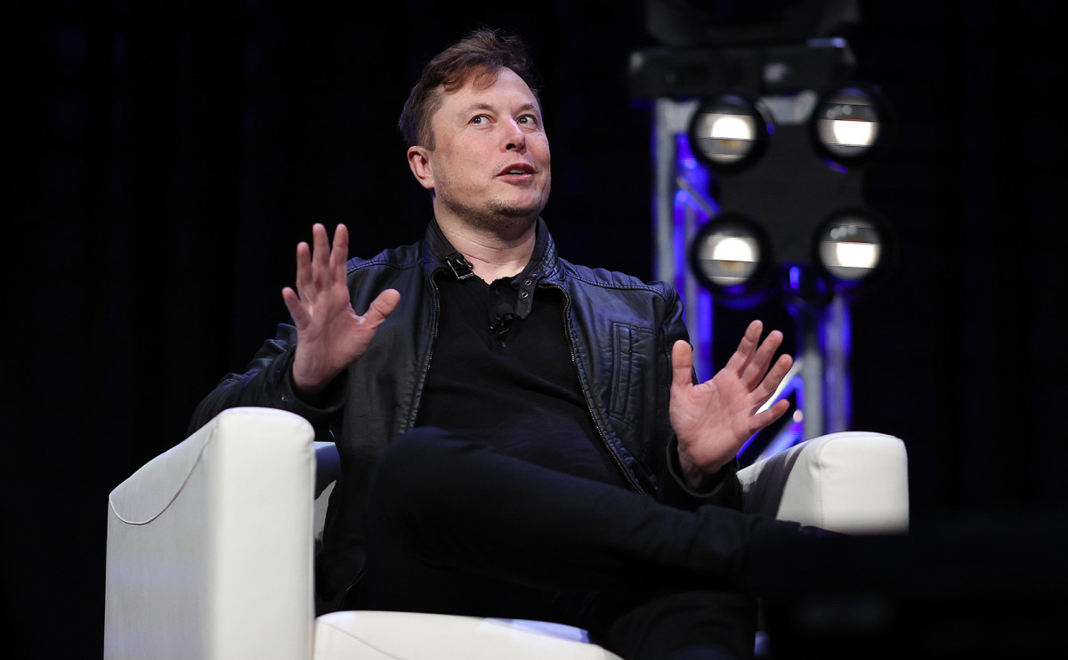 Илон Маск продал еще 5 млн акций Tesla
