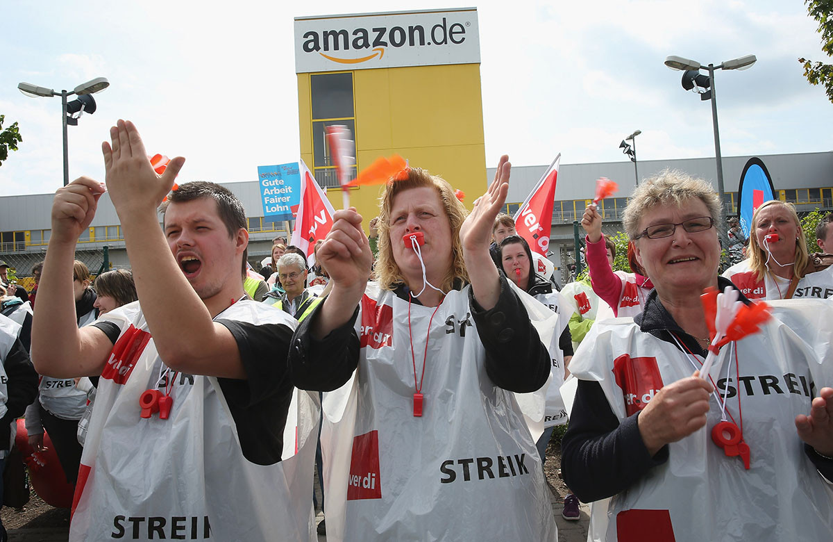 Работники Amazon планируют протесты по всему миру в «черную пятницу»