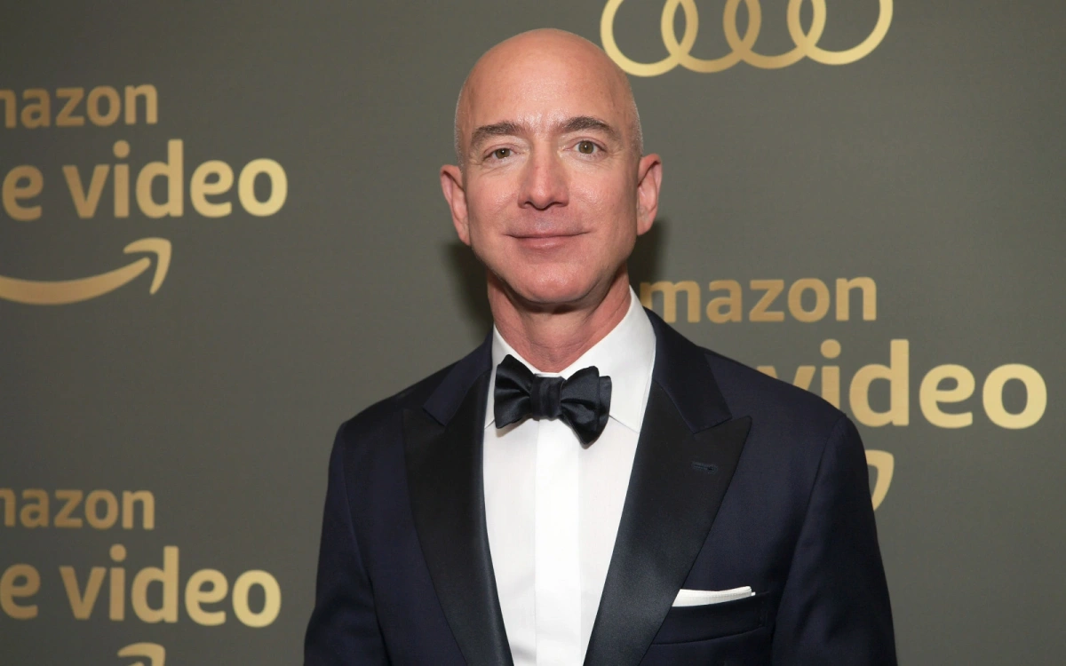 Джефф Безос продал акции Amazon более чем на $6 млрд в феврале