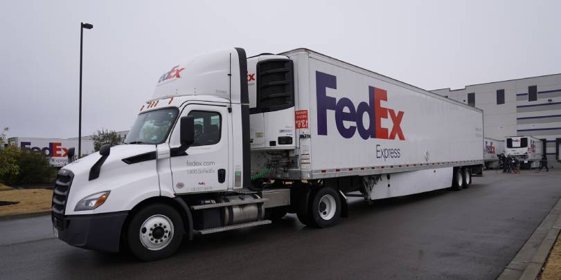 FedEx запустит доставку на беспилотных грузовиках Aurora Innovation