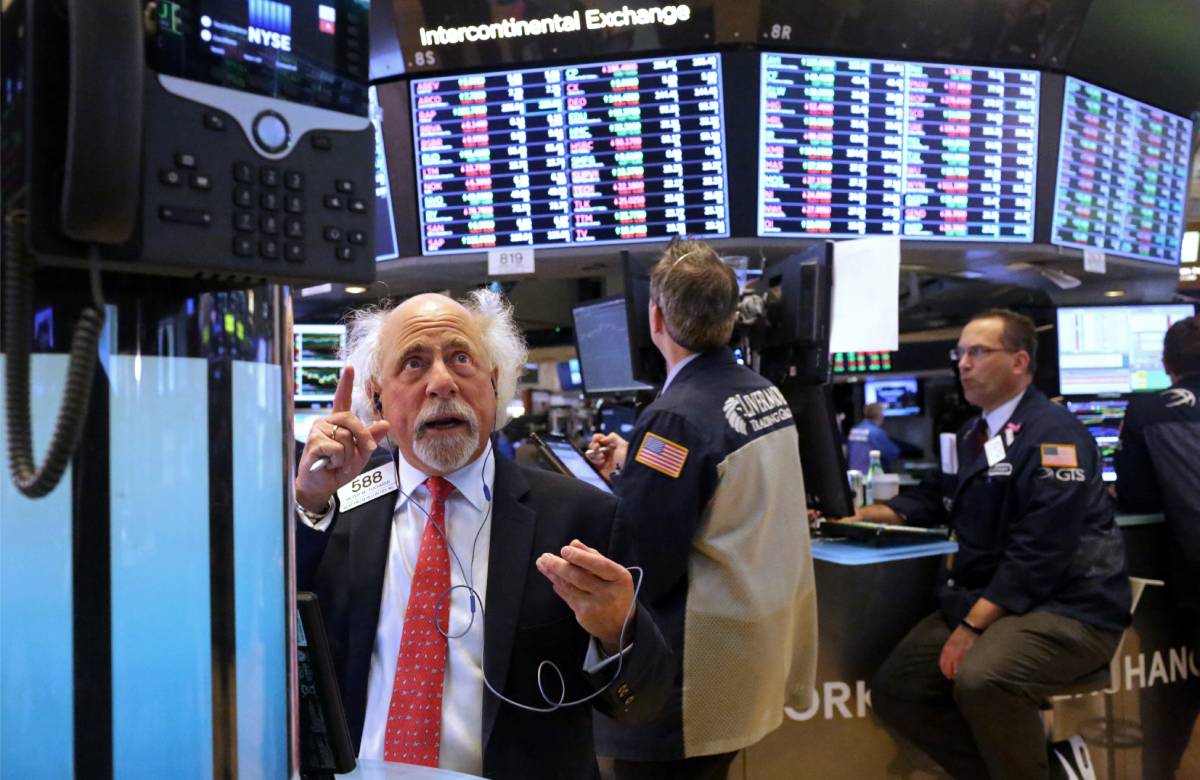 Американские индексы Dow Jones и S&P 500 закрылись близко к рекорду