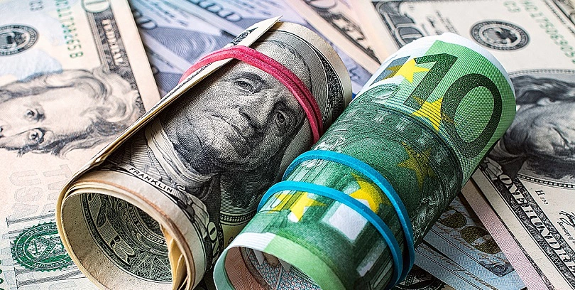 Объем торгов валютными фьючерсами на Мосбирже в июне взлетел на 80%