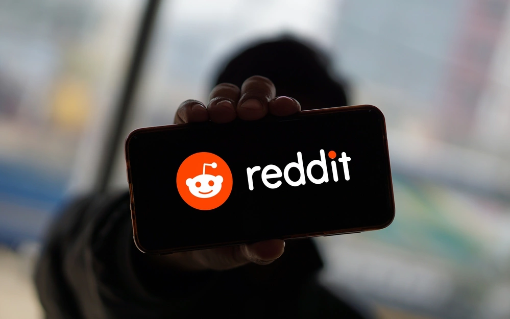Акции Reddit обвалились на 24% после четырехдневного ралли