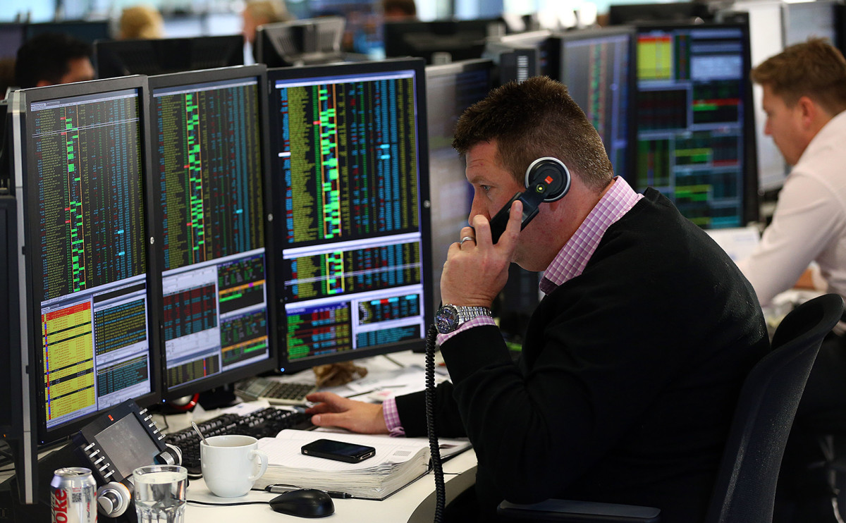 Эксперты оценили вероятность перехода вкладчиков к покупке акций