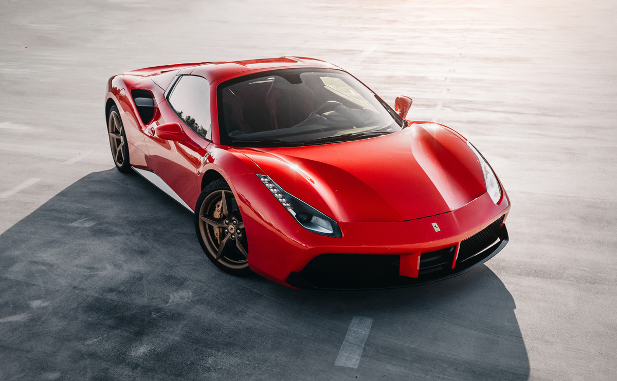 Чистая выручка Ferrari выросла на 23% по итогам 2021 года
