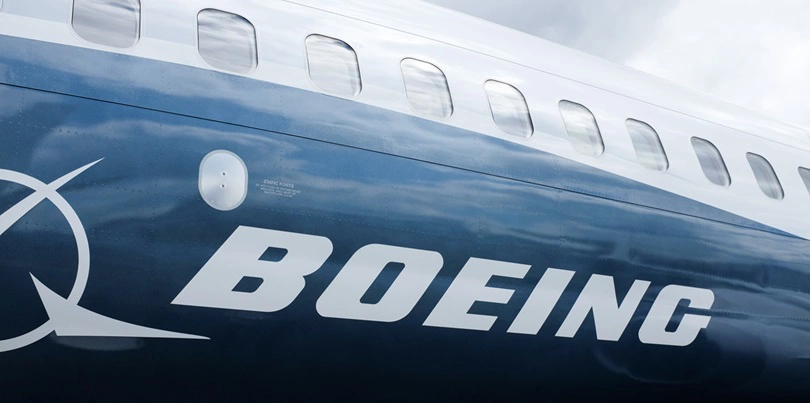 Акции Boeing упали на фоне проверки в США и смерти бывшего инженера