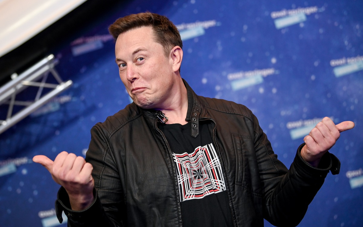 Илон Маск заявил, что никогда не обсуждал с Тимом Куком поглощение Tesla