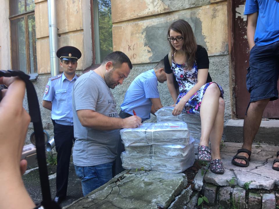 Сергей Бойко и адвокат штаба Навального в Новосибирске Анжелика Чернявская