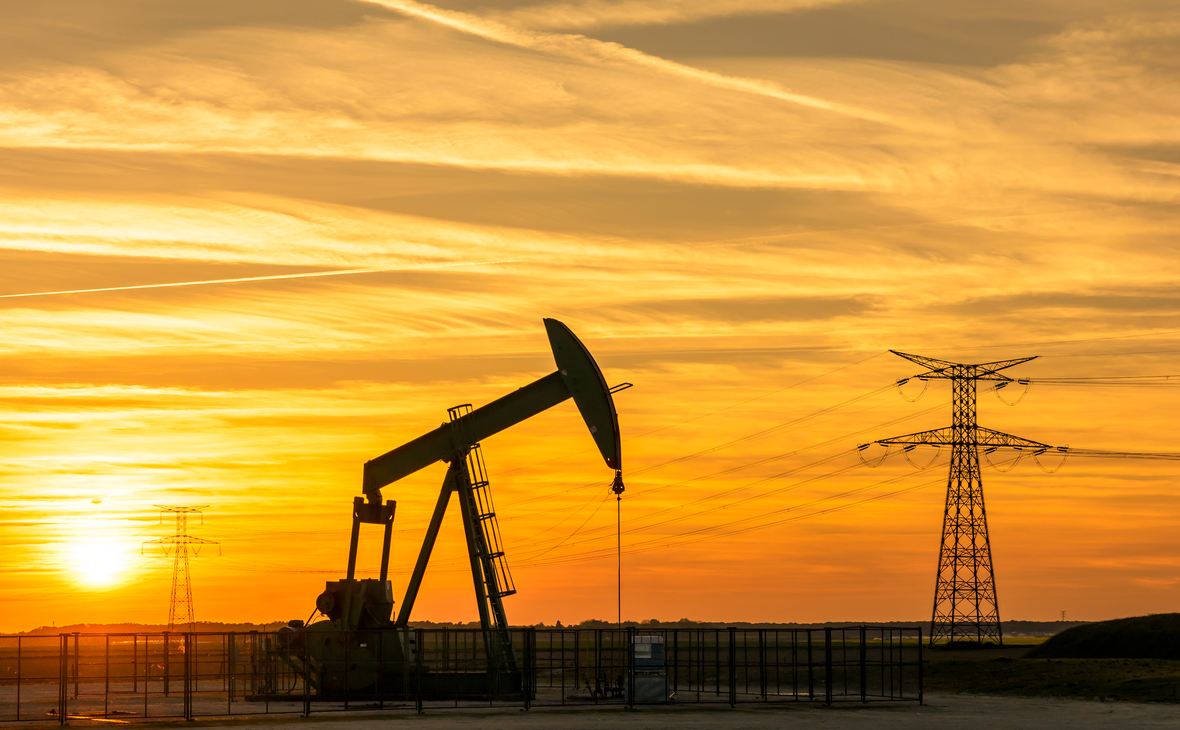 Цена нефти Brent упала ниже $40 за баррель впервые с начала октября