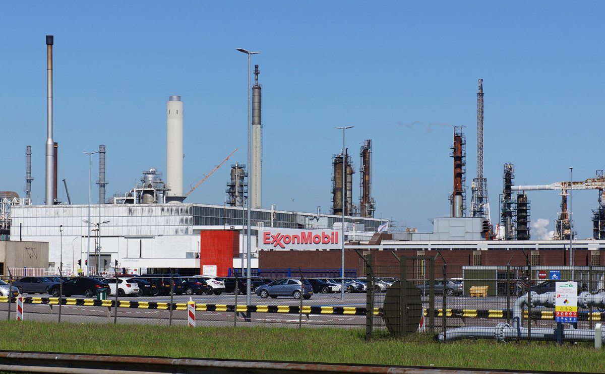 Exxon вложит $400 млн в расширение систем очистки воздуха в Вайоминге