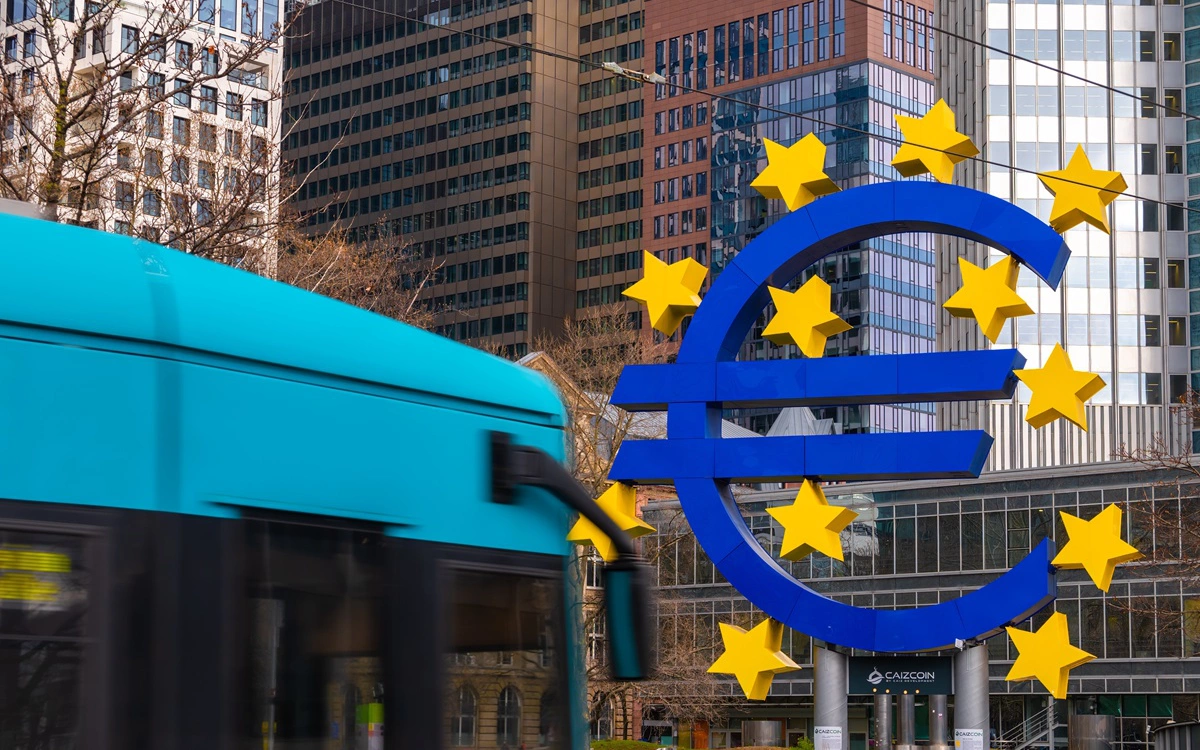 Еврозоне удалось избежать рецессии вопреки ожиданиям