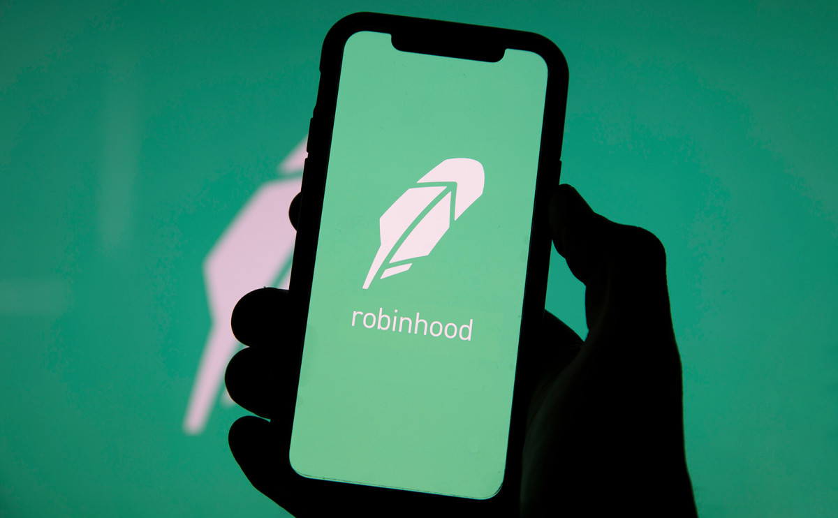 Фонд Кэти Вуд скупает акции Robinhood после падения на фоне кибератаки