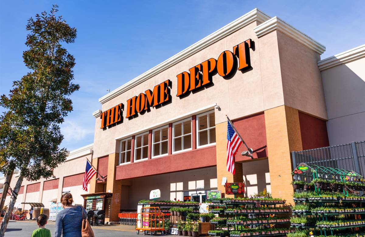 Торговая сеть Home Depot наймет 100 тыс. сотрудников