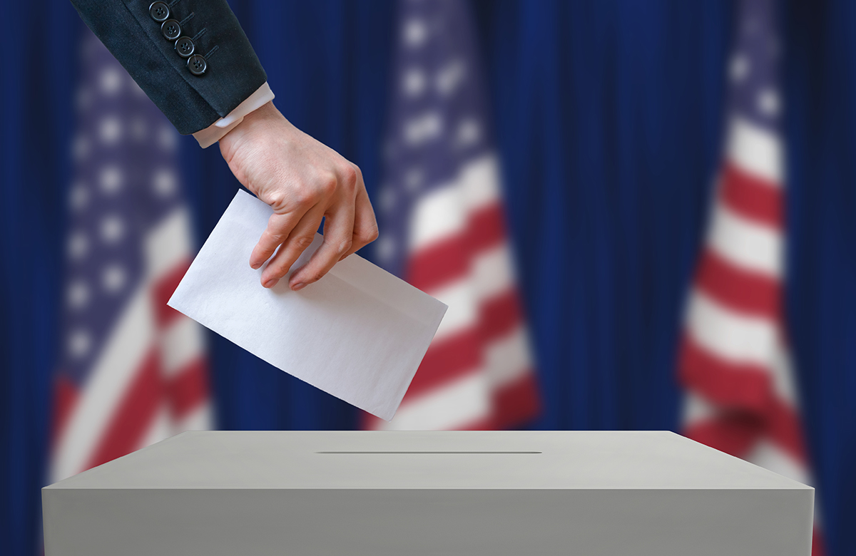 Наблюдатели на президентских выборах в США подали в суд на Dominion