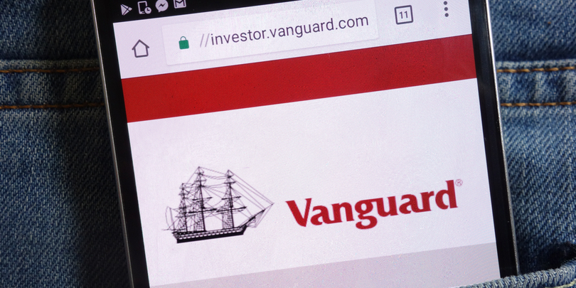 Разбираем портфель гуру: 10 акций от Vanguard легендарного Джона Богла