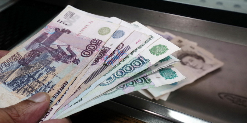 Saxo Bank предсказал укрепление рубля до ₽69–70 за доллар в 2022 году
