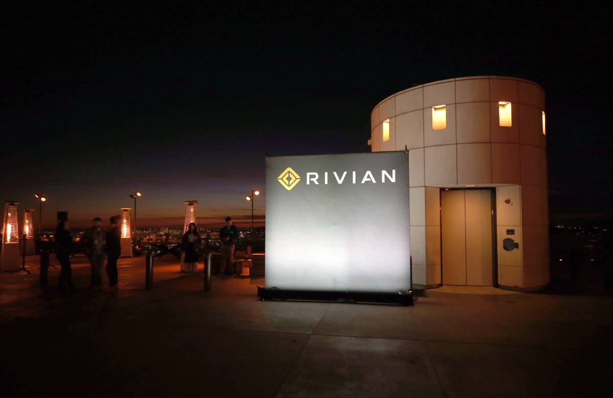 Amazon владеет 20-процентной долей в производителе электрокаров Rivian