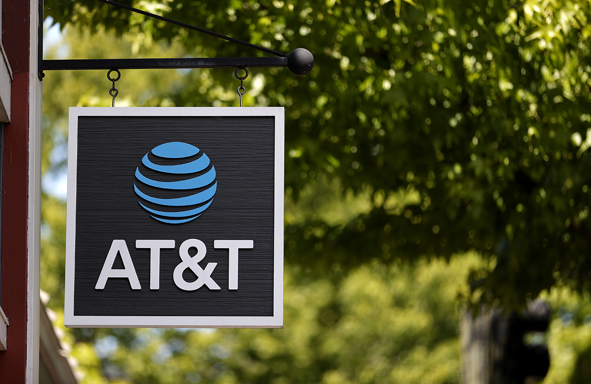 Хакеры продают личные данные 70 млн клиентов AT&T