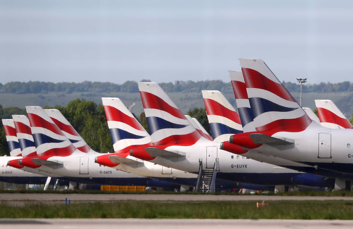 Владелец British Airways не будет привлекать новые вложения акционеров