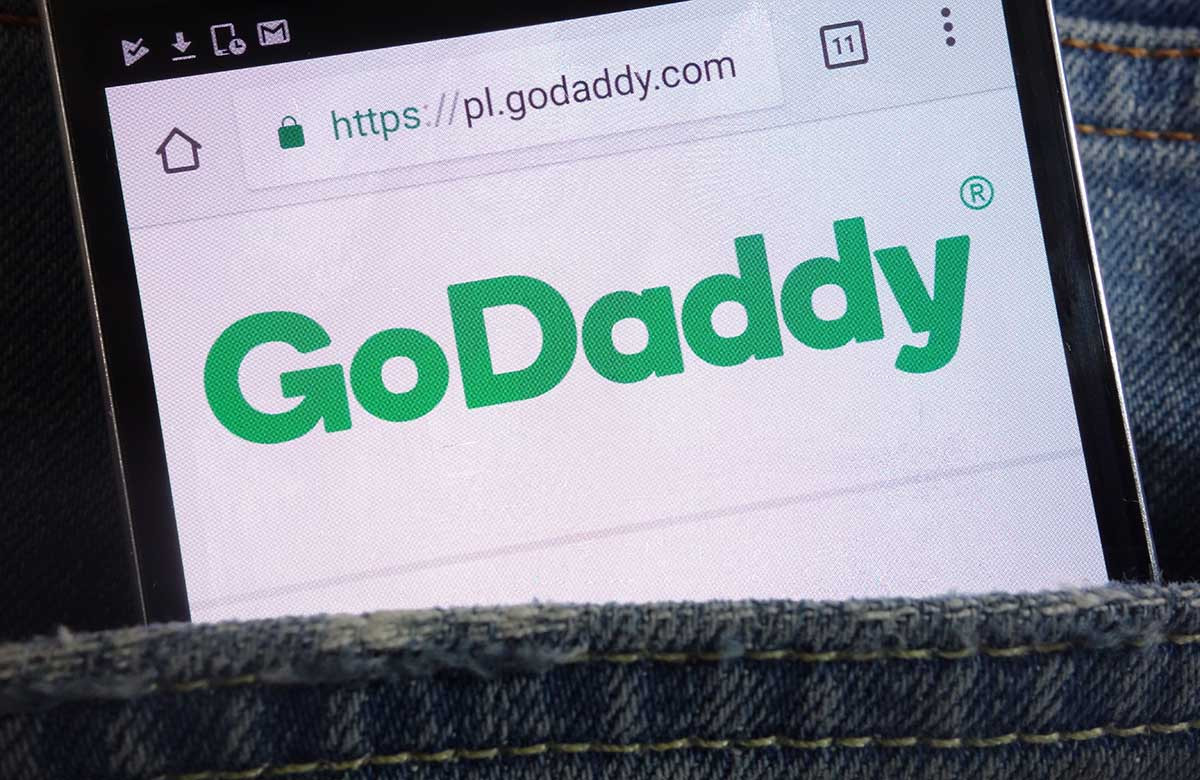 Акции GoDaddy выросли на 1,6% после объявления ускоренного выкупа акций