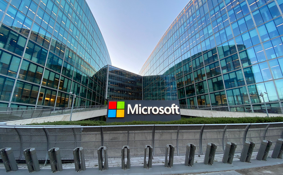 Microsoft наймет юристов для пересмотра политики в отношении харрасмента