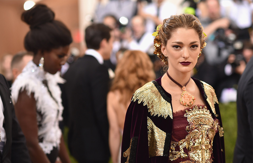 София Санчес де Бетак в Dolce&Gabbana Alta Moda