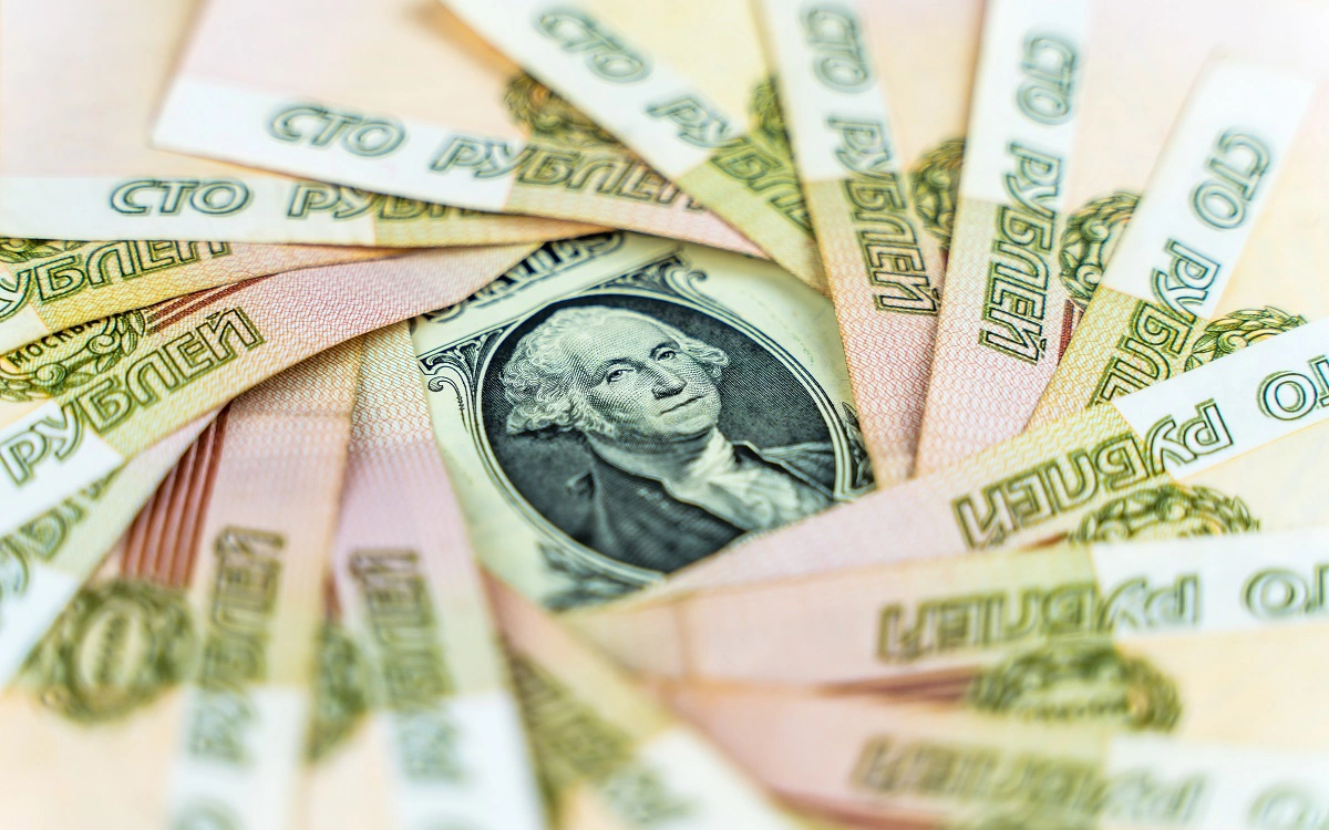 Почему доллар стремительно вырос к рублю? Станет ли ₽75 точкой разворота?