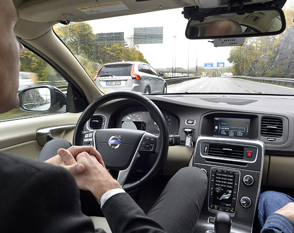 Фото: пресс-материалы Tesla's Autopilot System; Google; Tassphoto.com