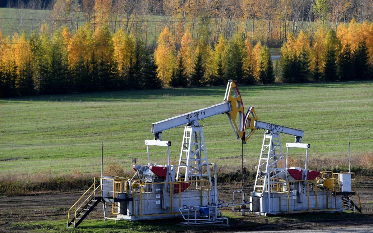 Цена нефти Brent превысила $97 впервые за десять месяцев
