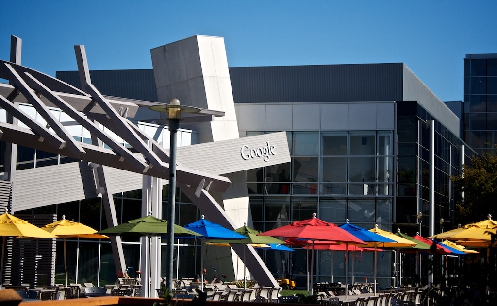 Расходы Google вышли из-под контроля. Инвесторы принялись продавать акции