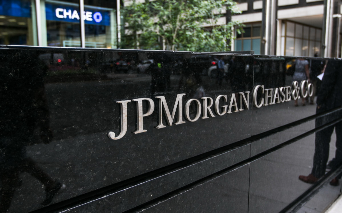 Глава JPMorgan призвал не растратить экономические стимулы впустую