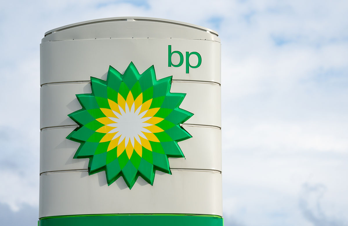 BP пересмотрит свои инвестиционные планы из-за налога в Великобритании