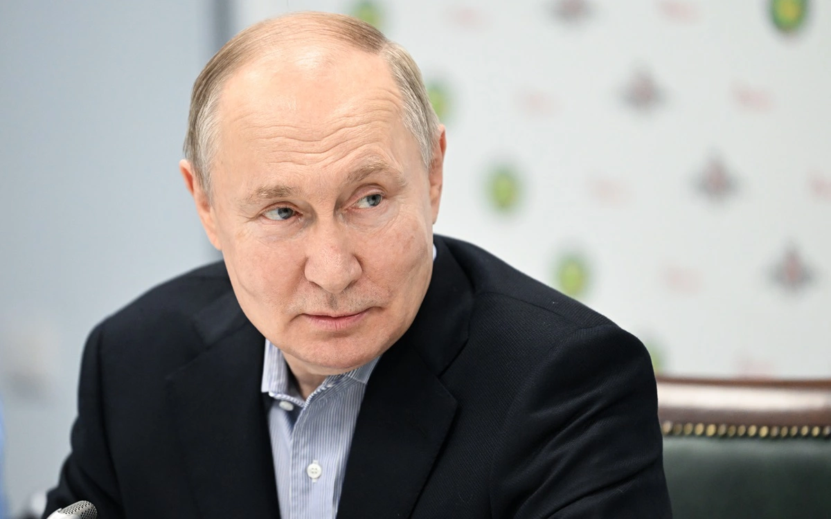 Путин поручил до 1 марта разработать механизм страхования средств на ИИС