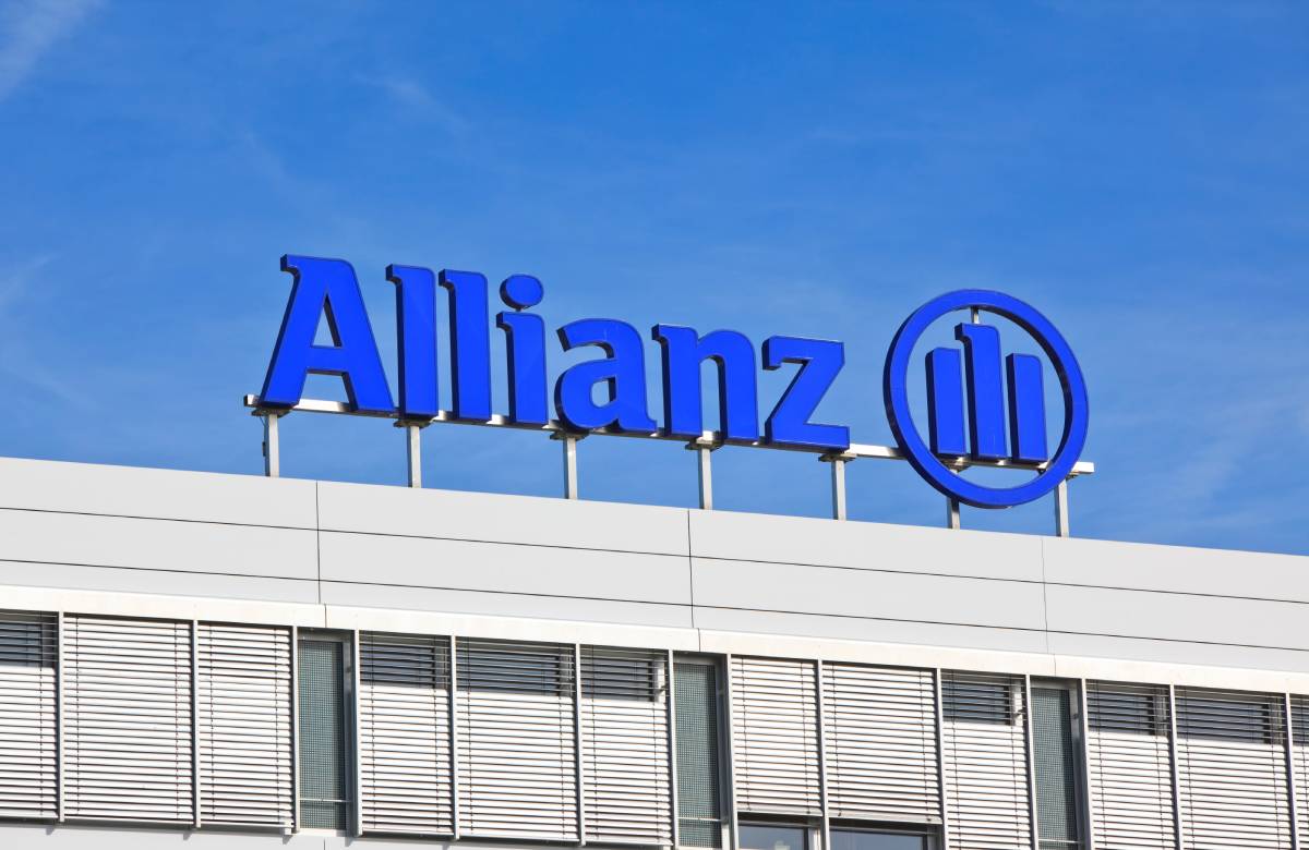 Немецкий страховщик Allianz прекратил запуск новых проектов в России