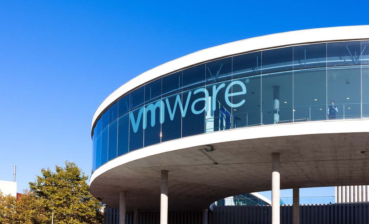 VMware (VMW) — 23 ноября, вторник