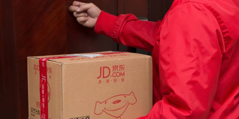 Акции JD.com выросли на 5% на новости о потенциальном расширении бизнеса