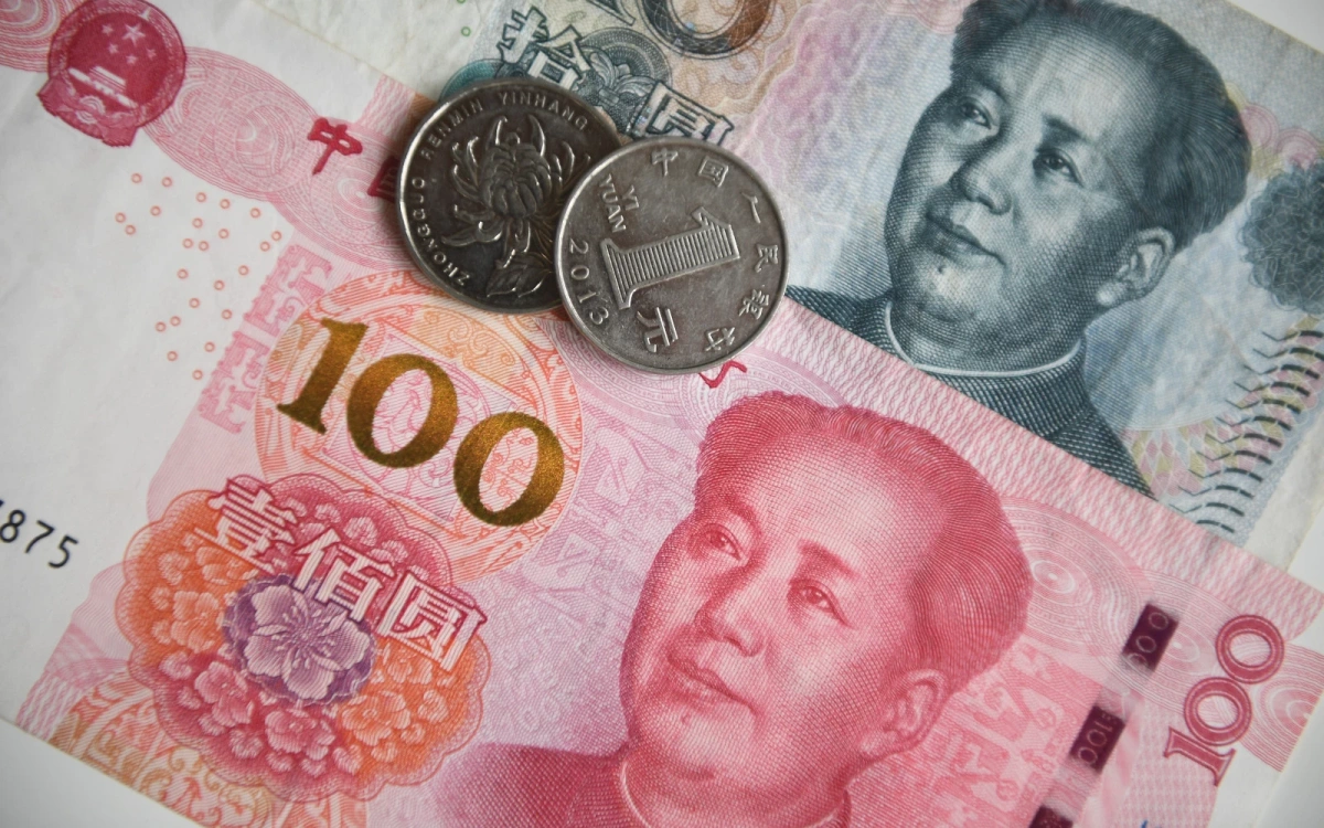 Курс юаня на Мосбирже подскочил более чем на 5%