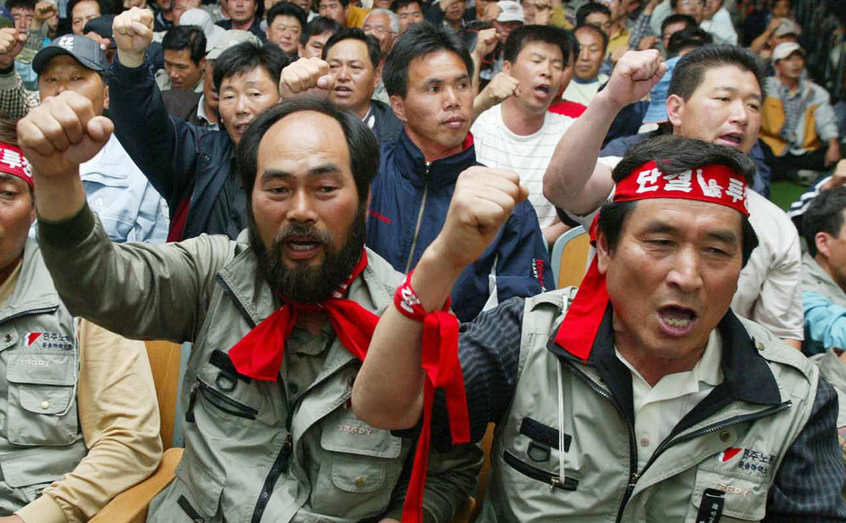 Производство в Южной Корее нарушено из-за забастовок дальнобойщиков