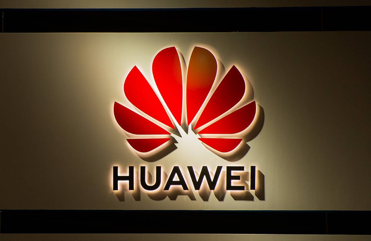 Huawei выходит на японский рынок хранения энергии и конкурирует с Tesla