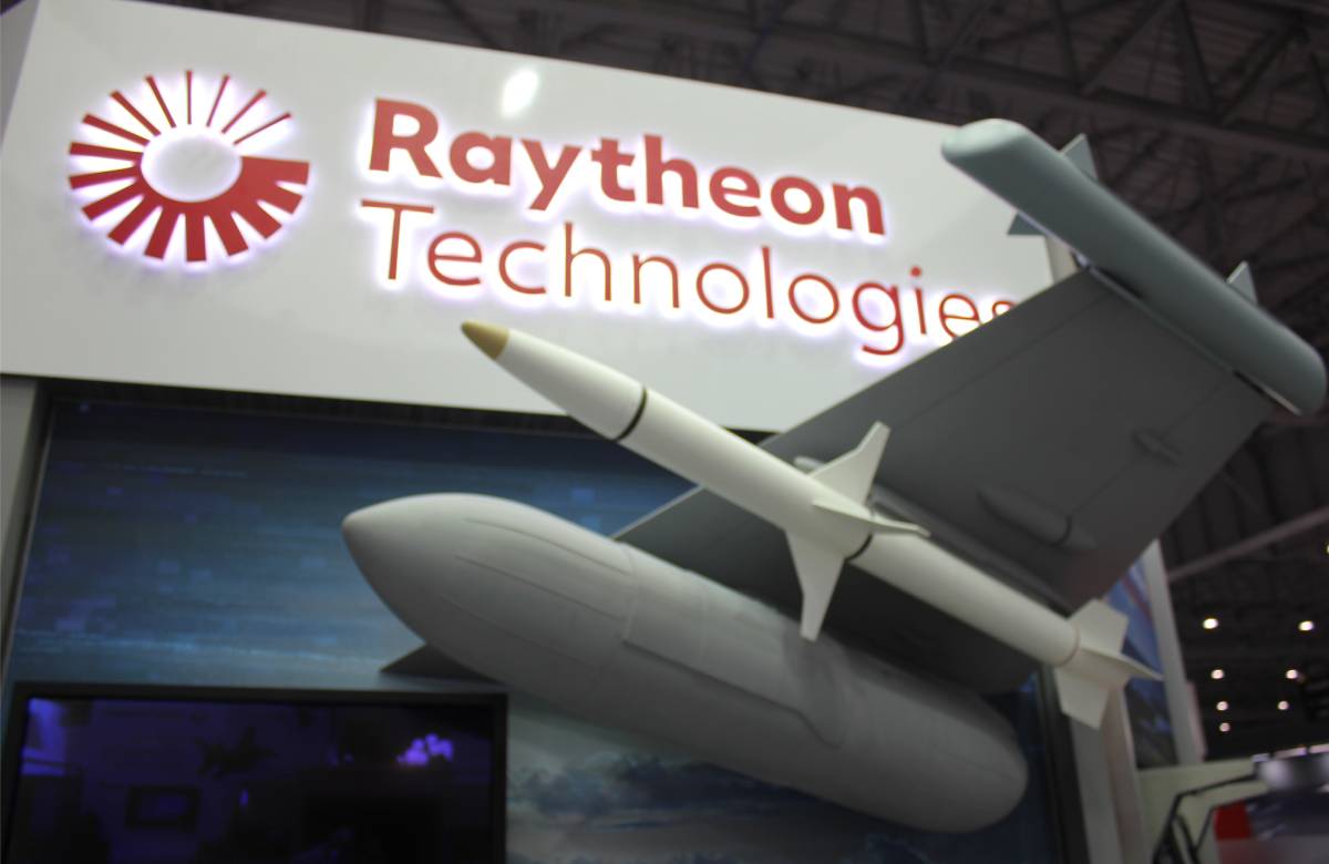 Raytheon снизила прогноз выручки из-за прекращения продаж в Россию